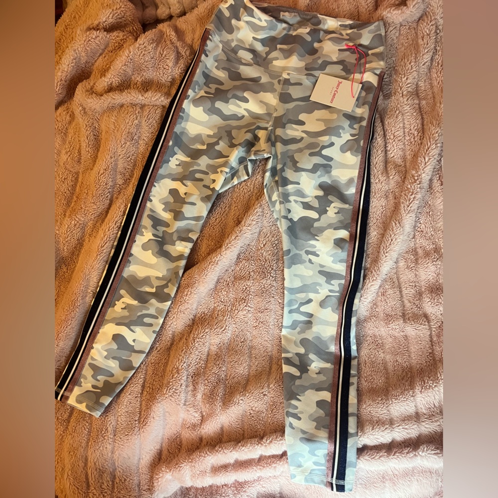 🍒 Juicy Couture Sport Leggings – Gray Camo & Glitter Stripe | Large | y2k bling - Picture 5 of 8